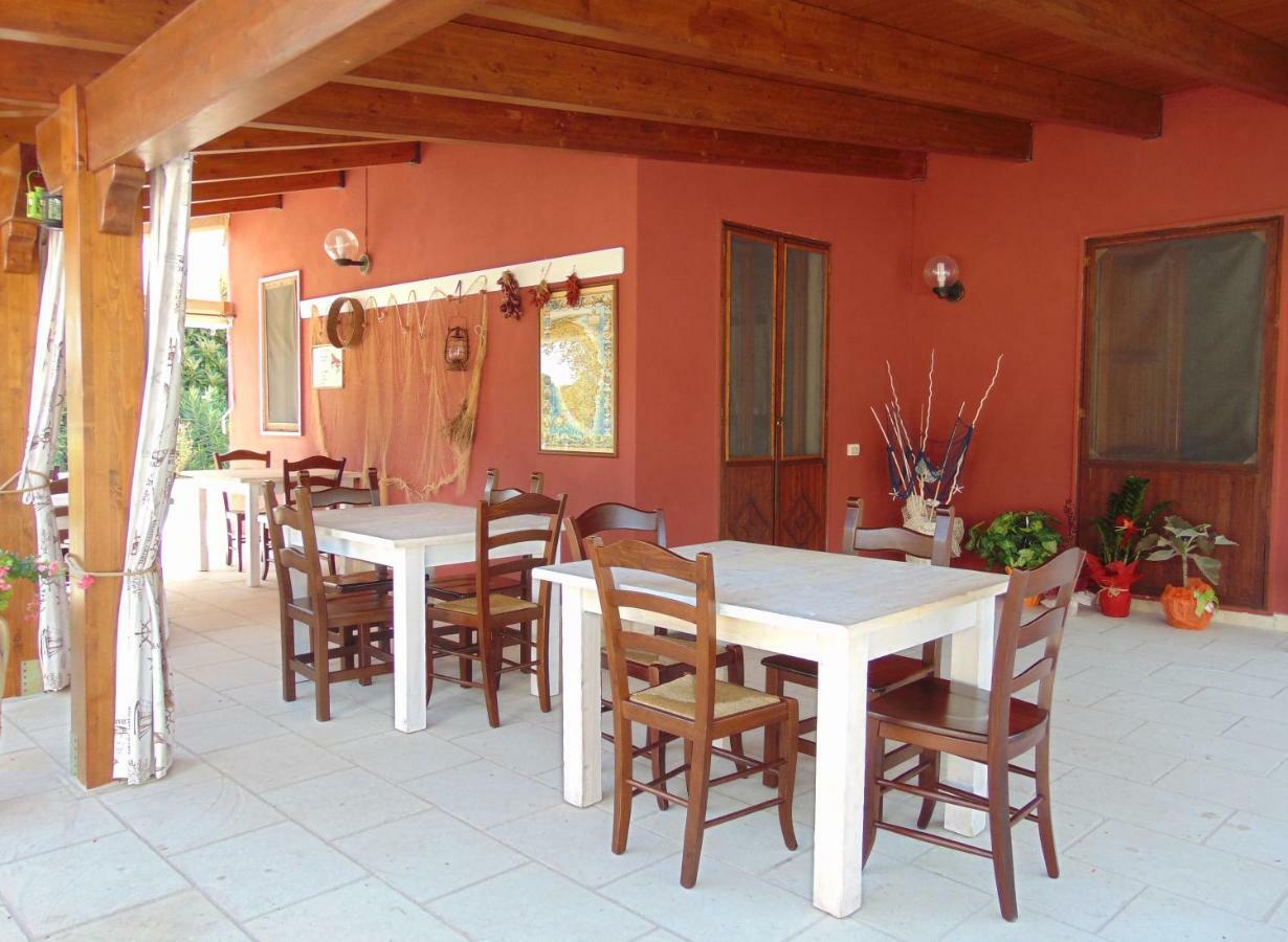 Agriturismo Villa Tommaso Torre dell'Orso Exteriör bild